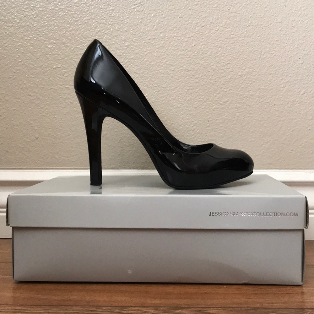 Jessica Simpson Black Patent heels